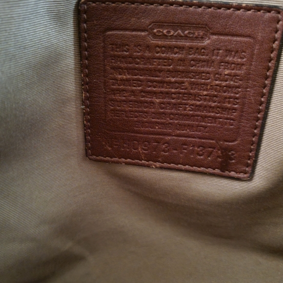 - Brown Coach Soho Pleated Large Leather Zip Tote F13732 - Picture 4 of 16